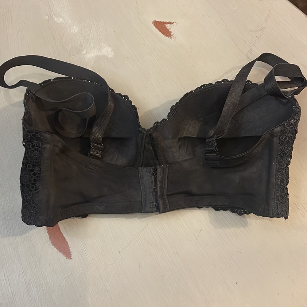 Fredricks of Hollywood black lace padded pushup bra - Picture 3 of 3